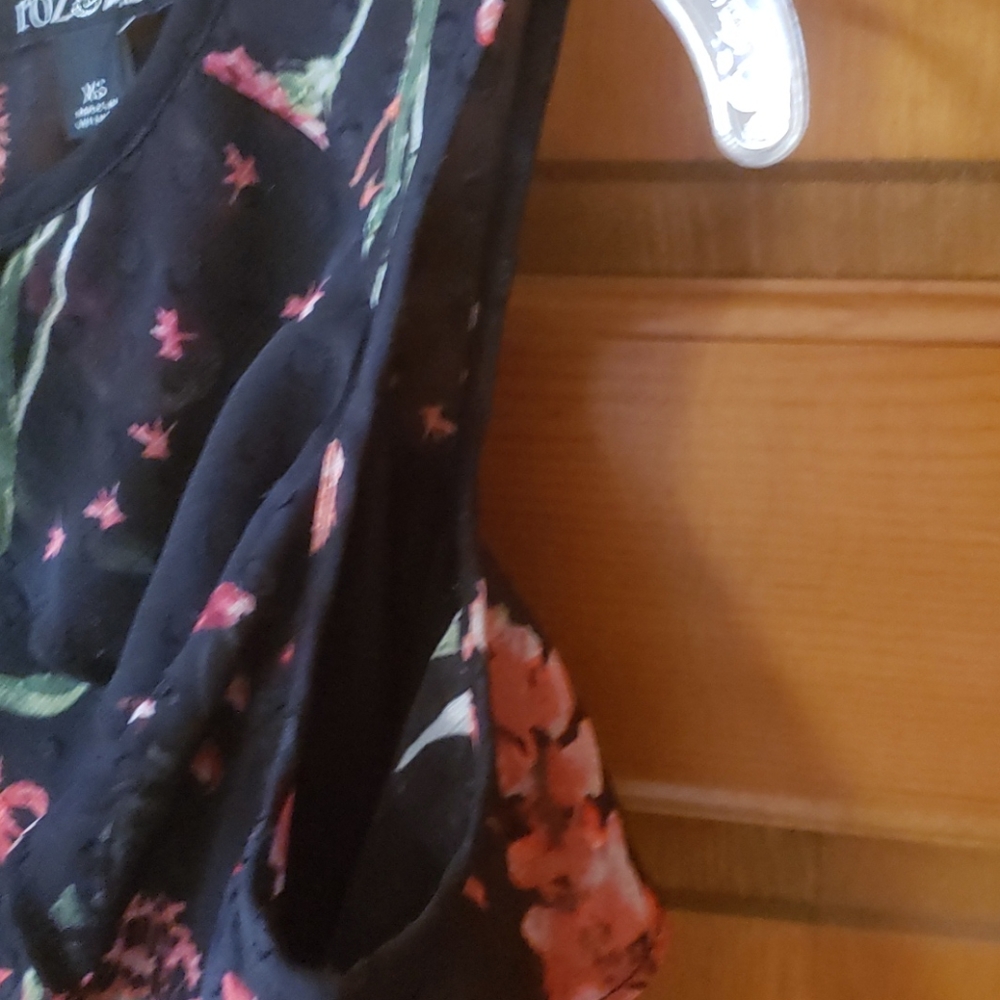 Roz & Ali Black Cold Shoulder Blouse Lined Size XS Women's EUC - Picture 3 of 5